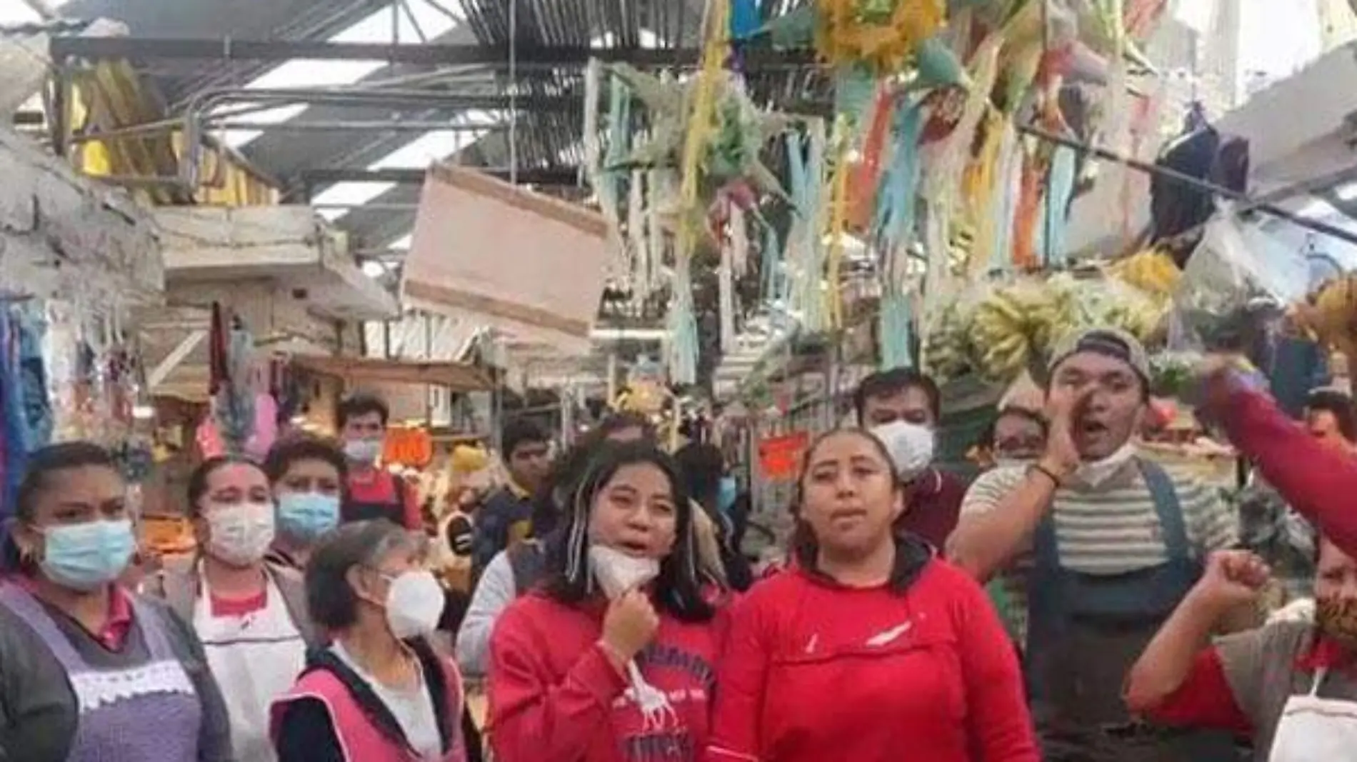 locatarios del mercado de amalucan